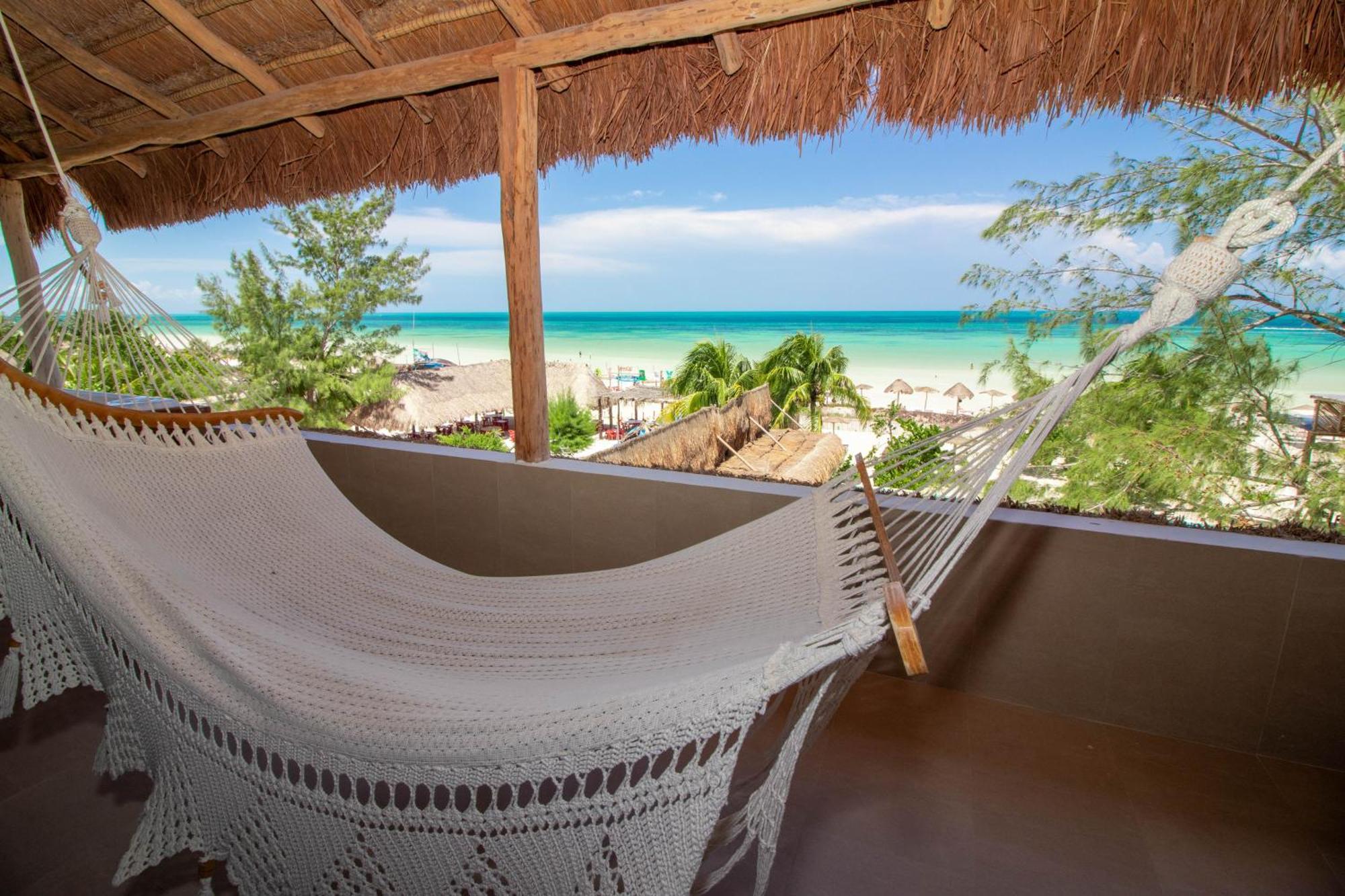 My Blue Hotel Holbox Zewnętrze zdjęcie Hammock at the beach